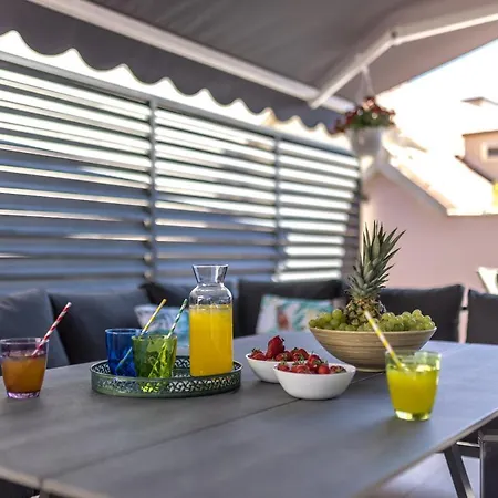 Main Square Duplex With Rooftop Terrace Apartmán *