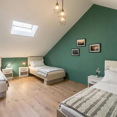 Main Square Duplex With Rooftop Terrace Apartmán