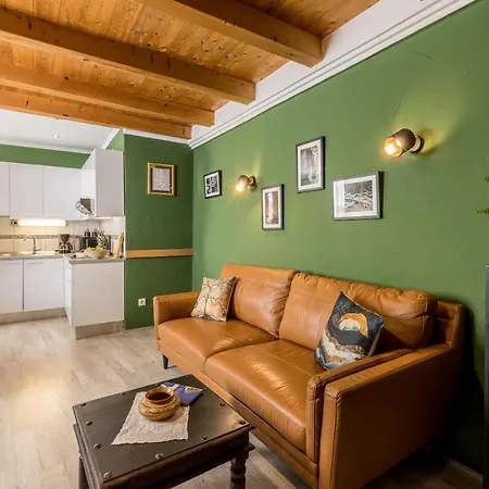 Main Square Duplex With Rooftop Terrace Split