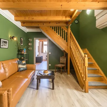 Main Square Duplex With Rooftop Terrace スプリト