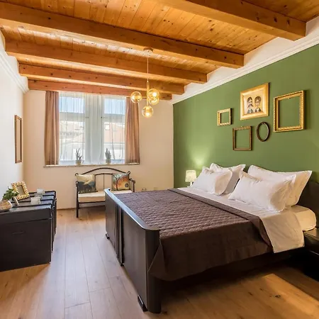 Main Square Duplex With Rooftop Terrace * Split