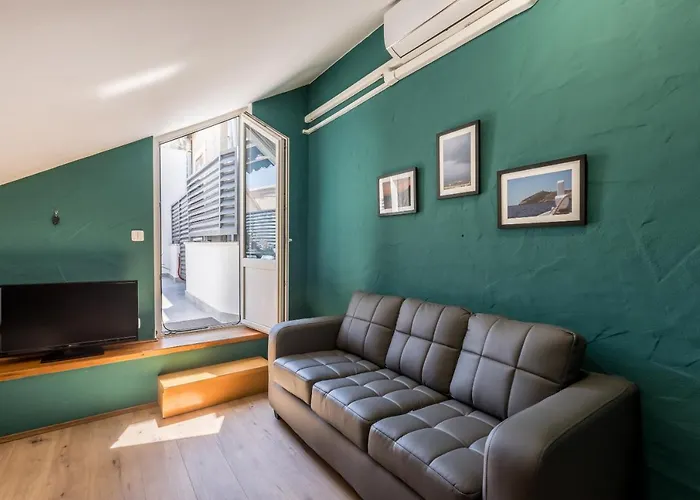 Main Square Duplex With Rooftop Terrace Апартаменты