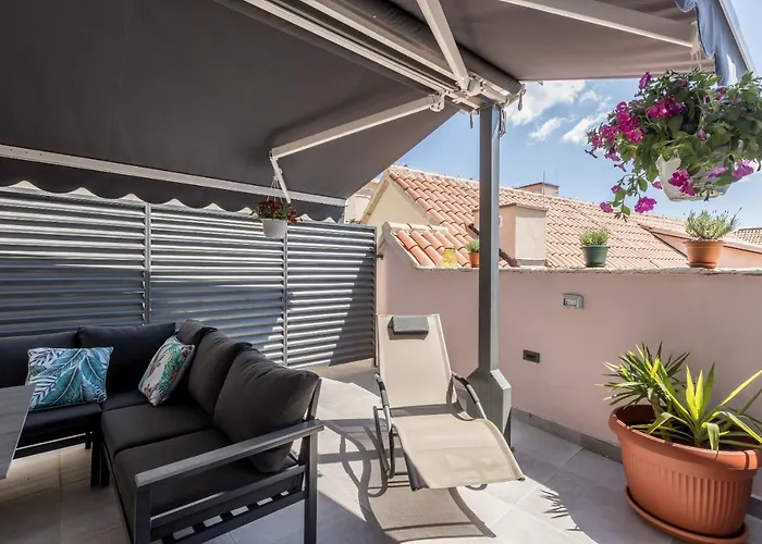 Main Square Duplex With Rooftop Terrace * Split