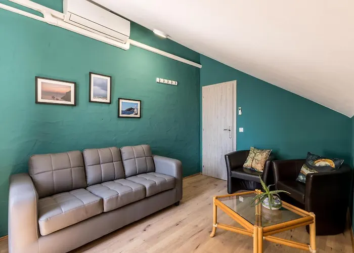 Main Square Duplex With Rooftop Terrace Апартаменты