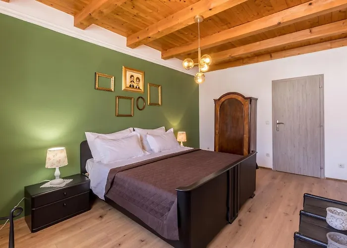 Апартаменты Main Square Duplex With Rooftop Terrace