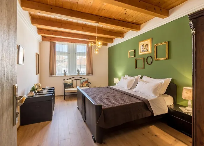 Main Square Duplex With Rooftop Terrace * Split