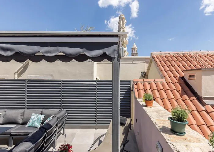 Main Square Duplex With Rooftop Terrace Апартаменты Сплит