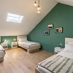 Main Square Duplex With Rooftop Terrace Apartament