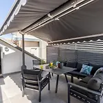 Main Square Duplex With Rooftop Terrace *