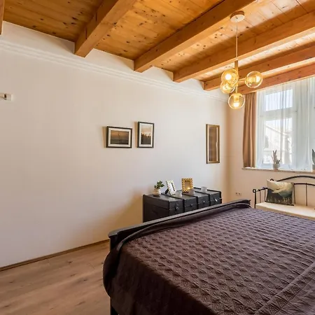 דירה Main Square Duplex With Rooftop Terrace *