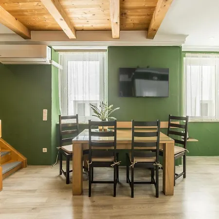 דירה Main Square Duplex With Rooftop Terrace ספליט