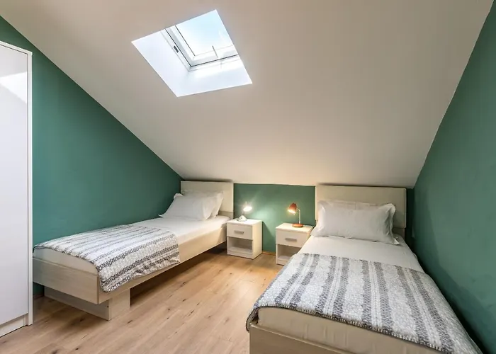 Main Square Duplex With Rooftop Terrace *