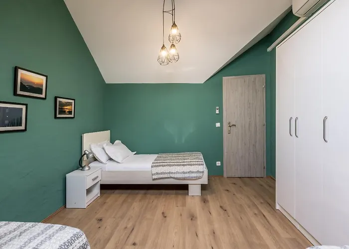 Main Square Duplex With Rooftop Terrace 스플리트