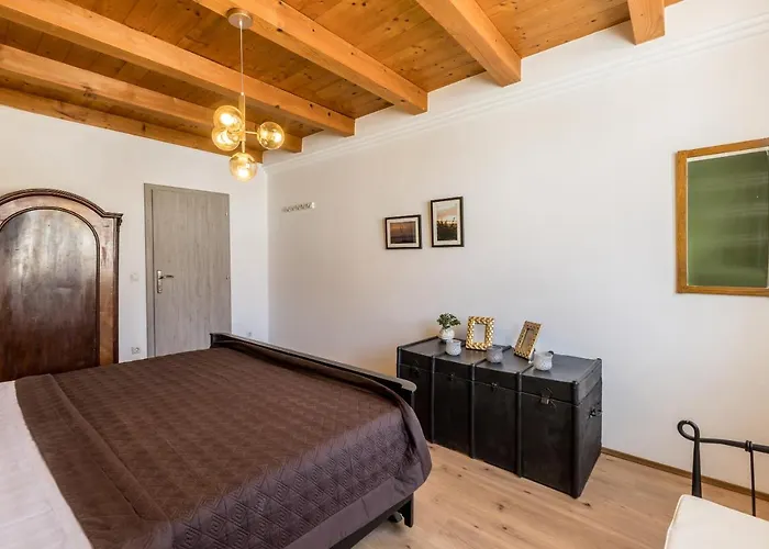 Main Square Duplex With Rooftop Terrace *