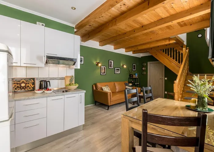 아파트 Main Square Duplex With Rooftop Terrace 스플리트