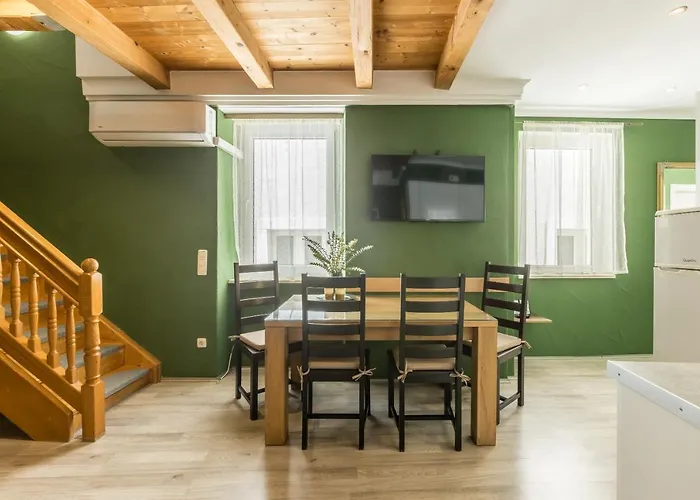 아파트 Main Square Duplex With Rooftop Terrace 스플리트