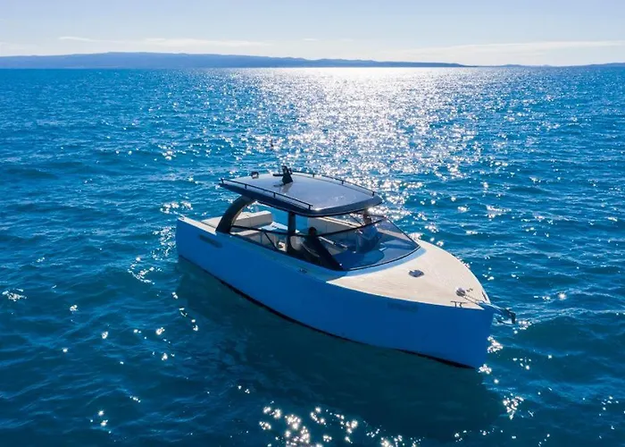 Main Square Duplex With Rooftop Terrace